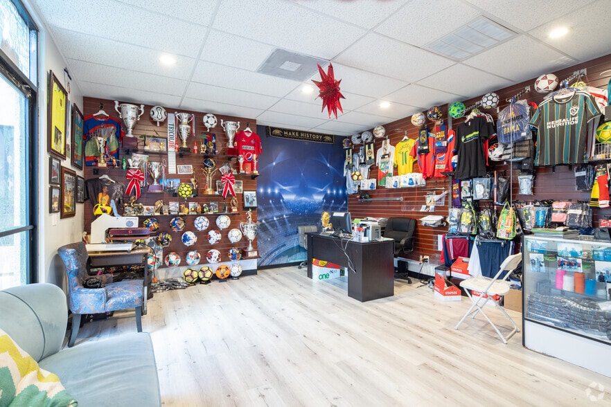 More Photos Of 5318 S Vermont Ave, Los Angeles Storefront Retail Office For Lease