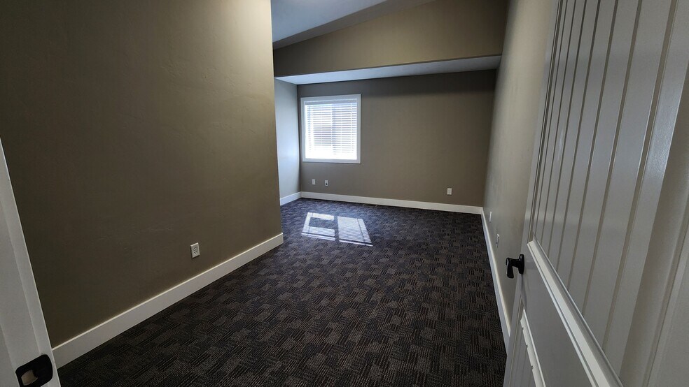 More Photos Of 3946 Professional Way, Idaho Falls Warehouse For Lease