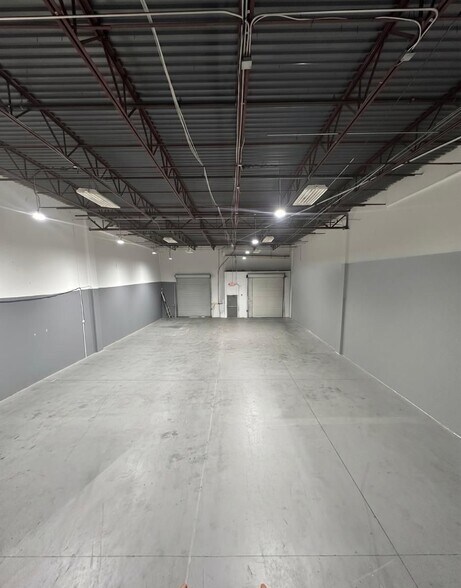 More Photos Of 9777 Satellite Blvd, Orlando Warehouse For Lease