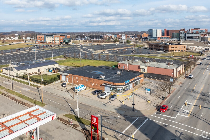 More Photos Of 315-319 E Market St, Akron General Retail For Sale