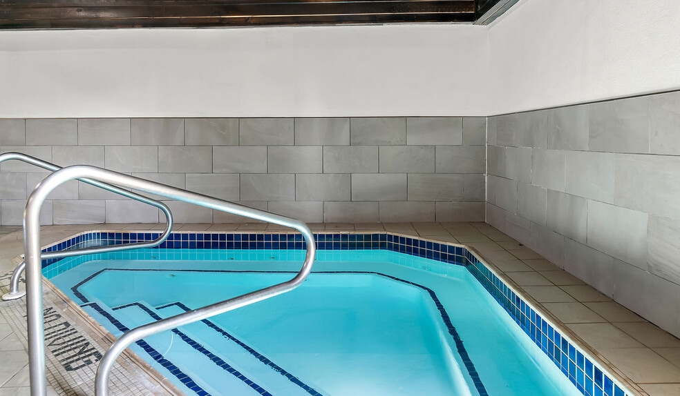 More Photos Of 6075 Hill 23 Dr, Flint Hotel For Sale