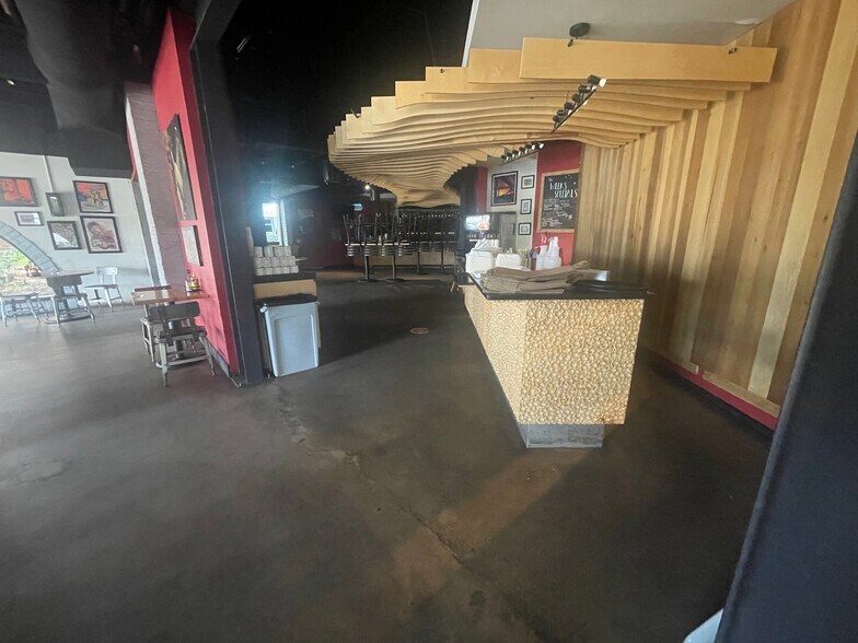 More Photos Of 4323 S Interstate 35, Austin Restaurant For Sale