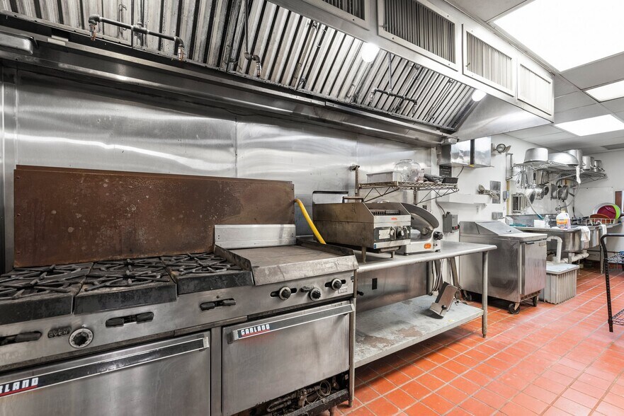 More Photos Of 11011 Game Preserve Rd, Gaithersburg Sorority Fraternity House For Sale