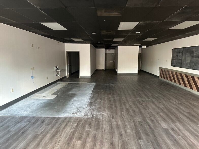 More Photos Of 11175 SW 93rd Court Rd, Ocala Unknown For Lease