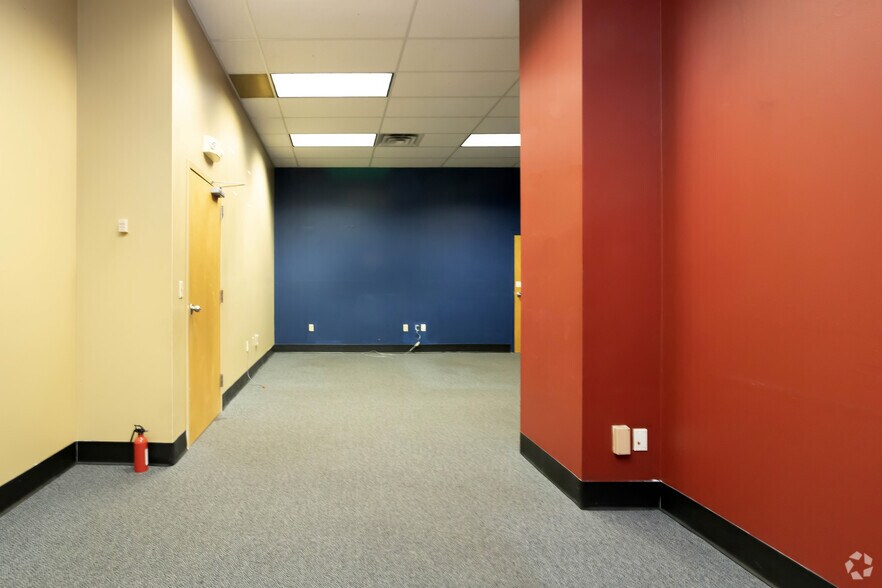 More Photos Of 10-22 E Main St, Rochester Office For Lease