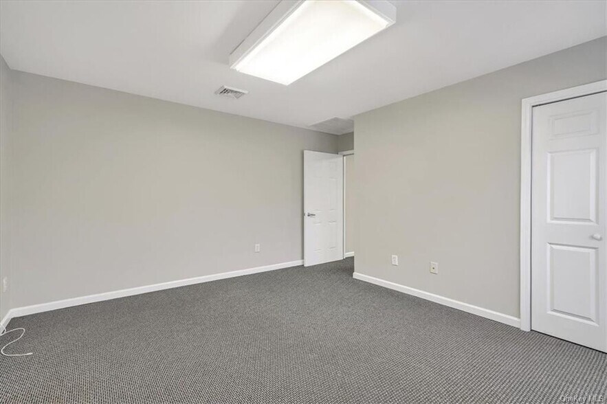 More Photos Of 2679 Route 17M, Goshen Medical For Lease