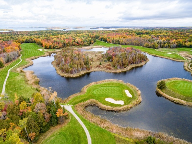 More Photos Of 33494 S Maxton Rd, Drummond Island Hotel For Sale