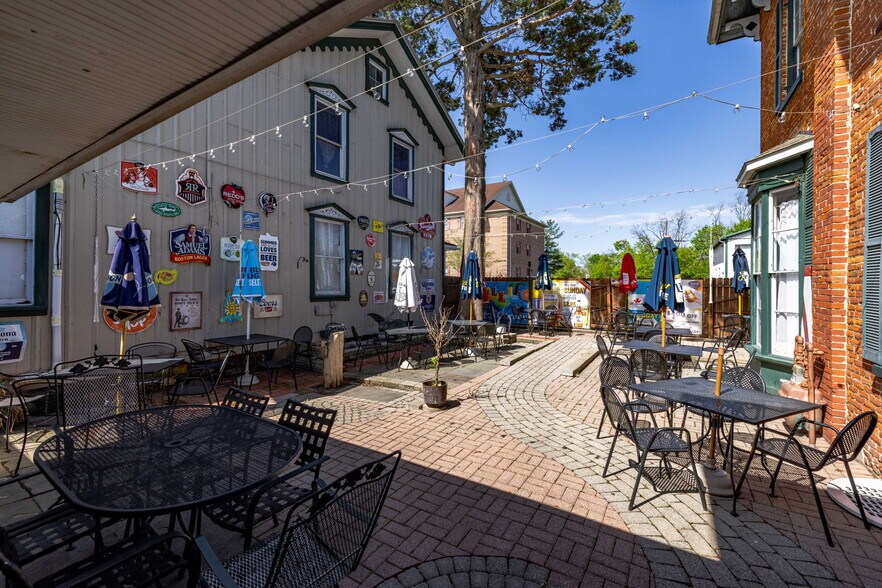 More Photos Of 219 N Market St, Selinsgrove Storefront Retail Residential For Sale