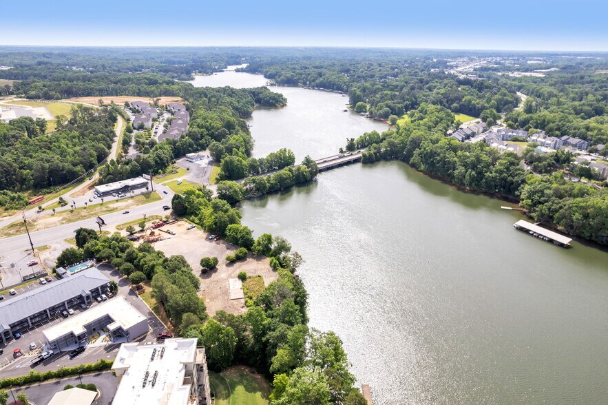 More Photos Of 4403 Clemson Blvd, Anderson Land For Lease