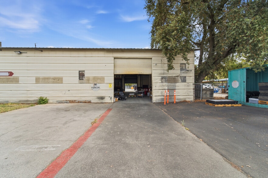 More Photos Of 2205 Rice Ave, West Sacramento Warehouse For Sale