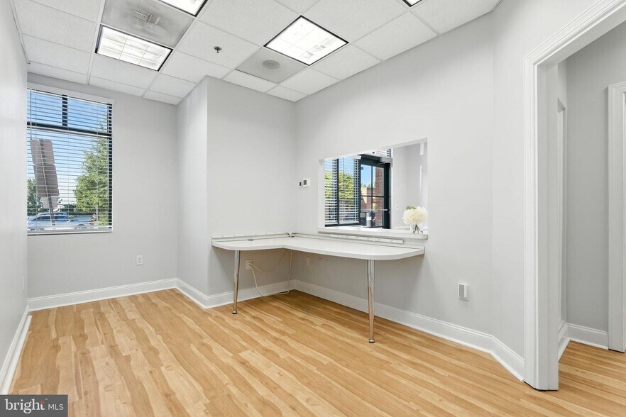 More Photos Of 75 Thomas Johnson Dr, Frederick Medical For Lease
