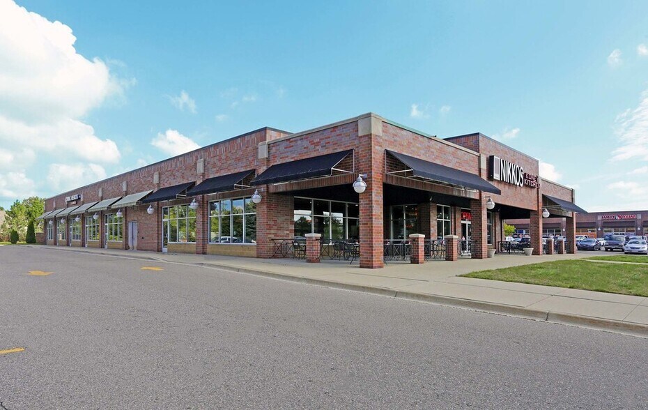 Primary Photo Of 1101 E Walton Blvd, Pontiac Storefront For Lease