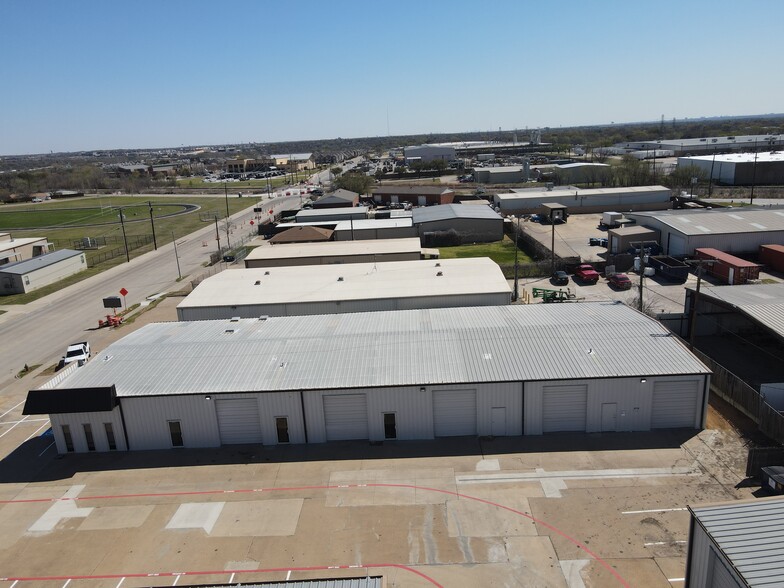 More Photos Of 4404-4412 Glenview Dr, Haltom City Warehouse For Lease