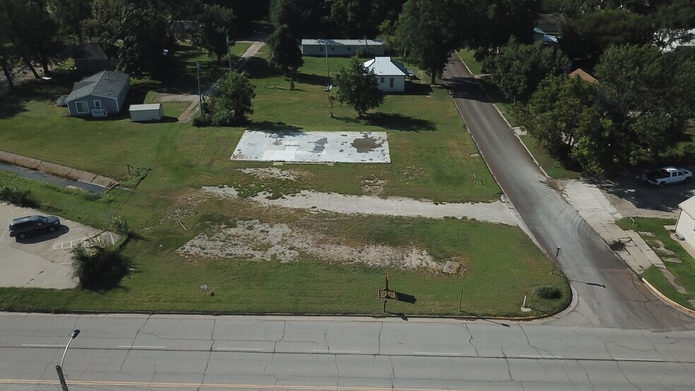 More Photos Of 1303 East St, Iola Land For Sale