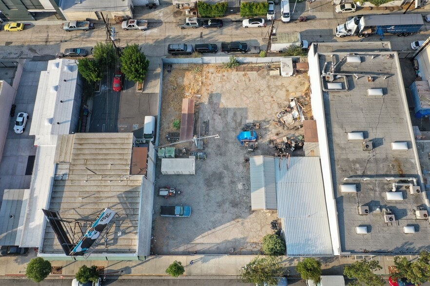 Primary Photo Of 6633 San Fernando Rd, Glendale Warehouse For Sale