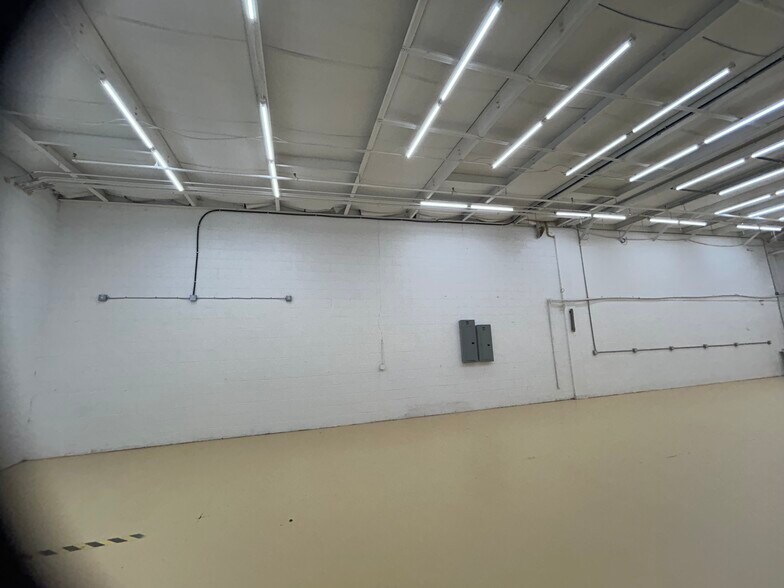 More Photos Of 7400 US Highway 19, New Port Richey Storefront For Lease