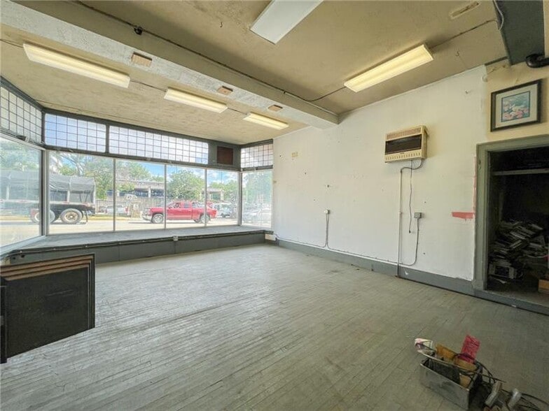 More Photos Of 119 E Wayne St, Butler Office Residential For Sale