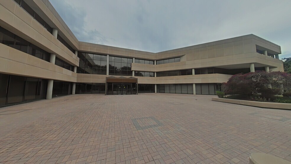 More Photos Of 1501 Farm Credit Dr, McLean Office For Lease