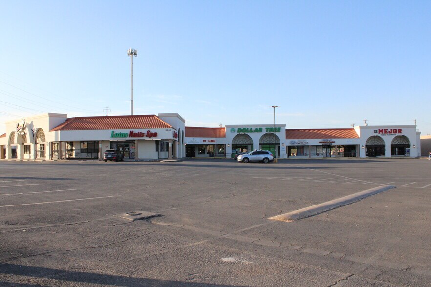 More Photos Of 8041 N Mesa St, El Paso Unknown For Lease
