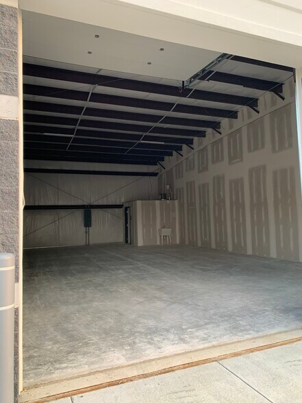 More Photos Of 10097 Patterson Park Rd, Ashland Light Manufacturing For Lease