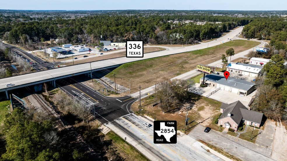 More Photos Of 3607 N Loop 336, Conroe Light Manufacturing For Lease