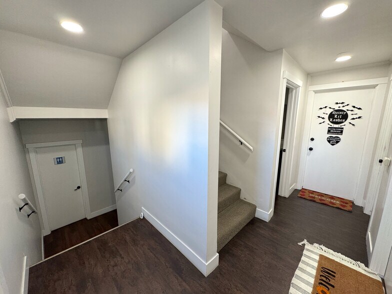 More Photos Of 105 Mount Rose St, Reno General Retail For Sale