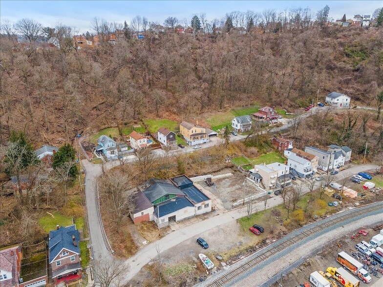 More Photos Of 84 Dawn Ave, Pittsburgh Warehouse For Lease