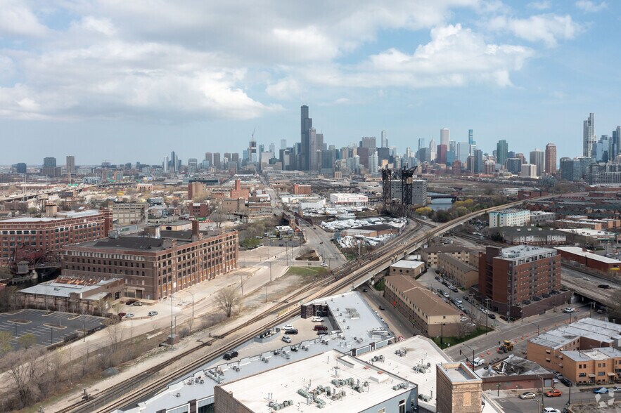 More Photos Of 2252 S Canal St, Chicago Storefront For Lease