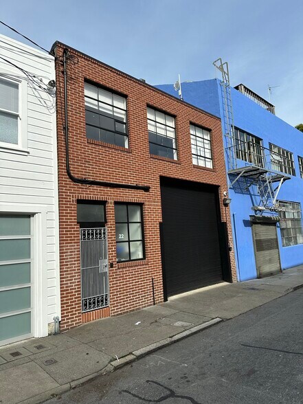 More Photos Of 22 Cleveland St, San Francisco Warehouse For Sale
