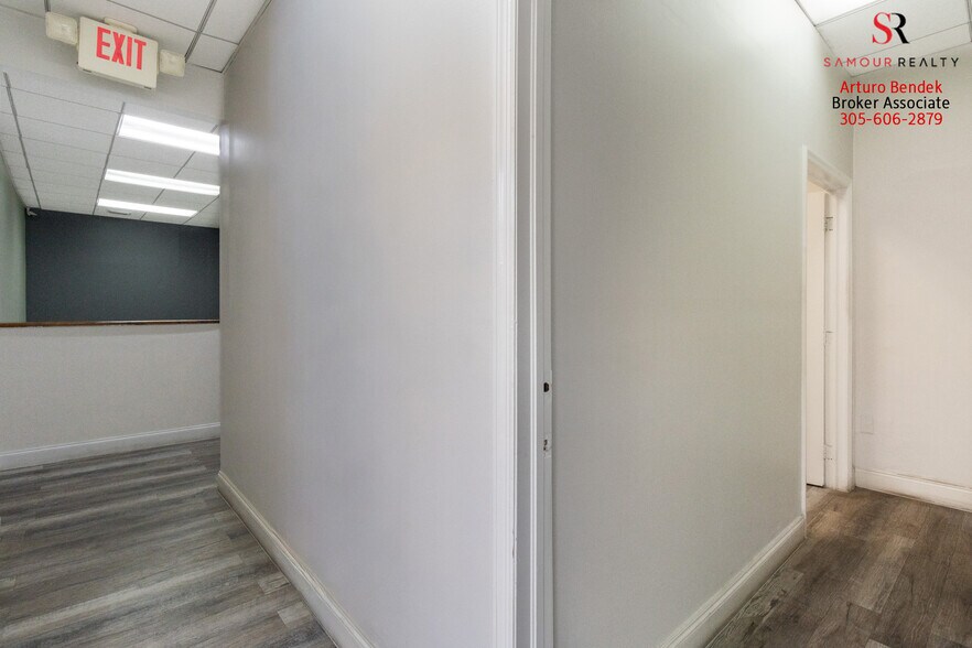 More Photos Of 3317-3347 NW 74th Ave, Miami Warehouse For Sale