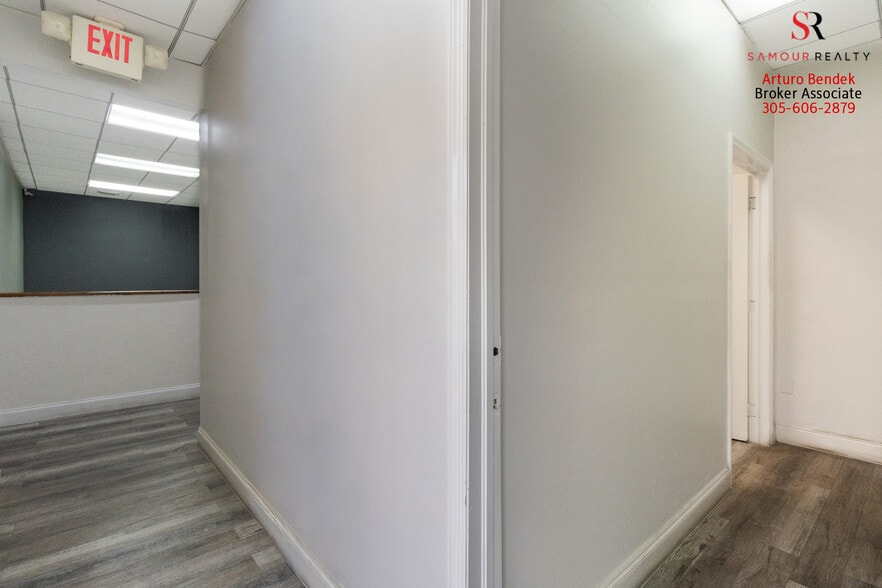 More Photos Of 3337 NW 74th Ave, Miami Warehouse For Sale