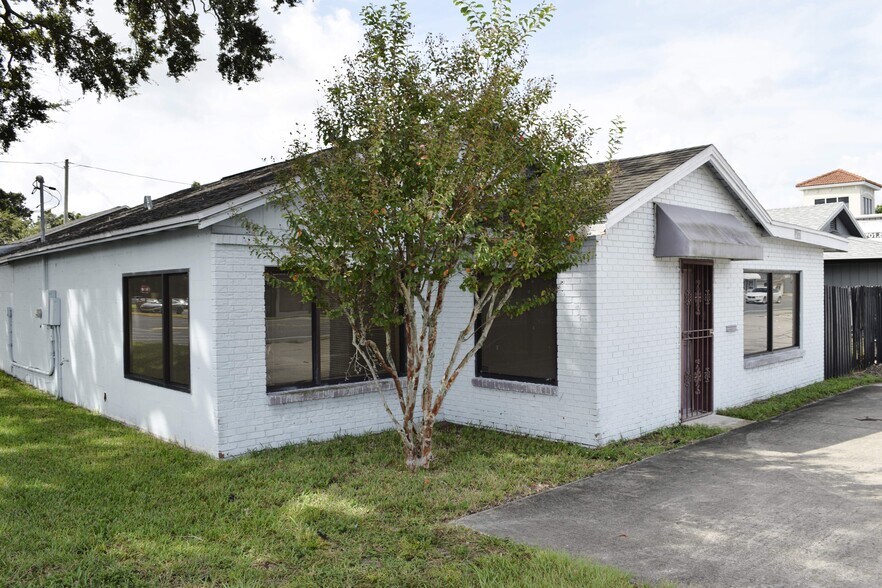 More Photos Of 2170 W Fairbanks Ave, Winter Park Office For Sale