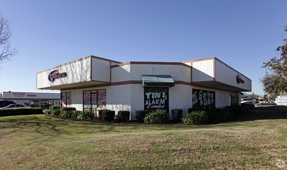 More Photos Of 5461-5495 Holt Blvd, Montclair Unknown For Lease