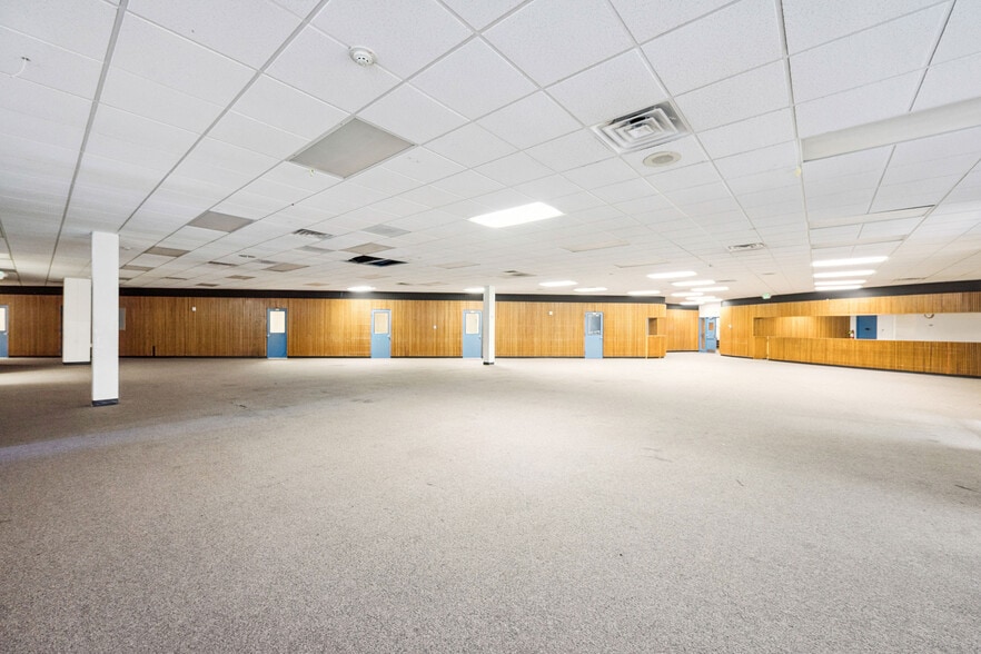 More Photos Of 3300 Henry Ave, Philadelphia Unknown For Lease
