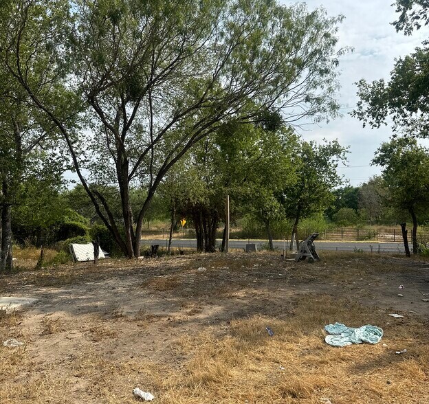 More Photos Of 10536 S US Highway 181, San Antonio Apartments For Sale