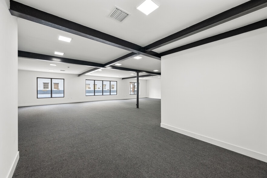 More Photos Of 129 N Miami Ave, Miami Restaurant For Lease