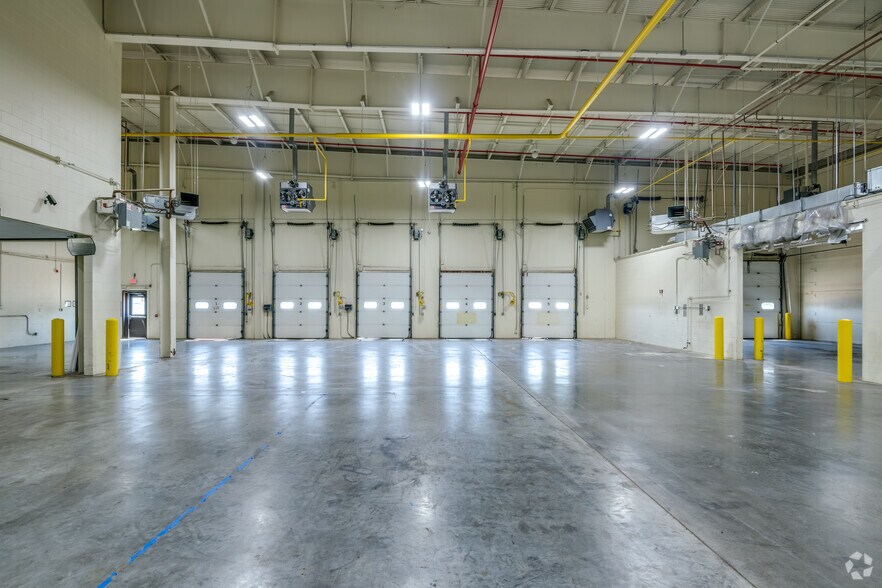 More Photos Of 1555 Glory Rd, Green Bay Manufacturing For Lease