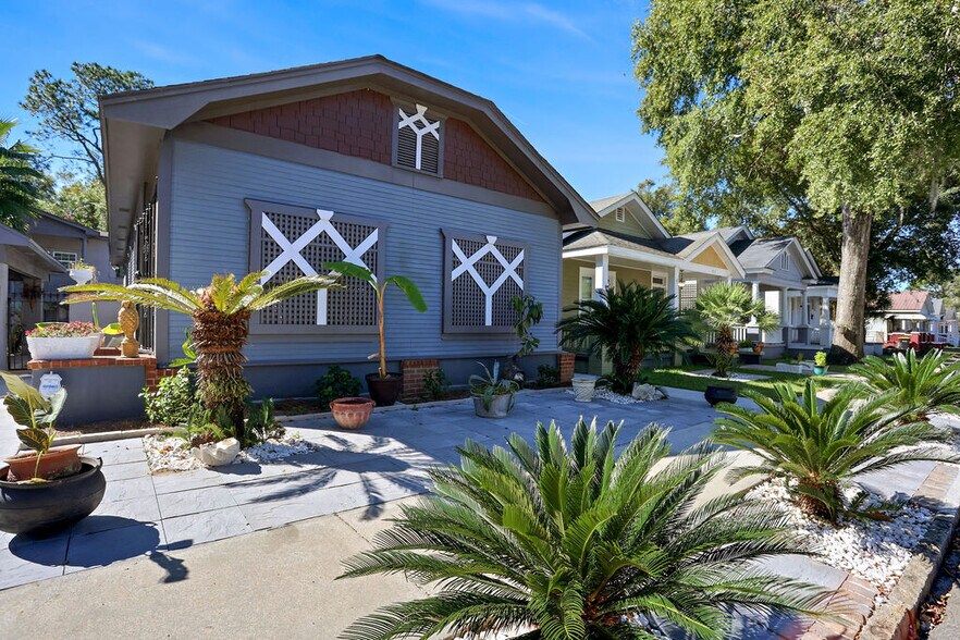 More Photos Of 913-917 W 38th st, Savannah Apartments For Sale