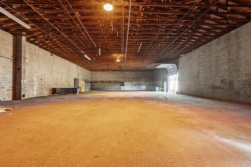 More Photos Of 70 W River St, Orange Warehouse For Lease