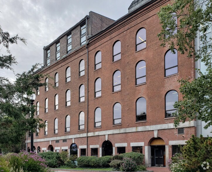 More Photos Of 2 Atlantic Ave, Boston Office For Lease