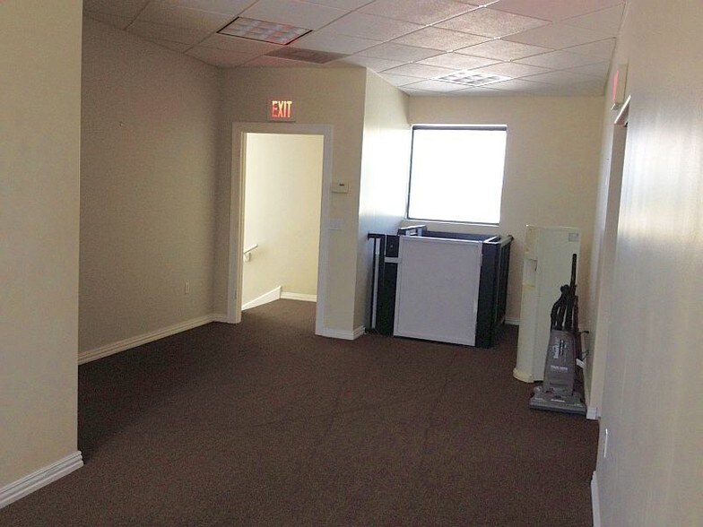More Photos Of 6713 Broadway, Pearland Freestanding For Lease