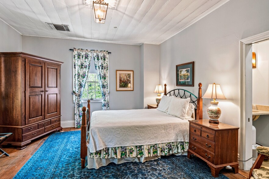 More Photos Of 803 S Main St, Winston-Salem Hospitality For Sale