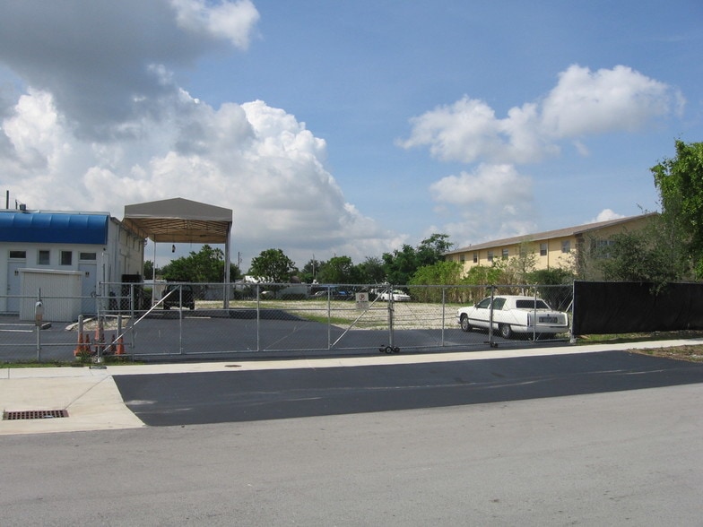 More Photos Of 4371 N Dixie Hwy, Pompano Beach Freestanding For Lease