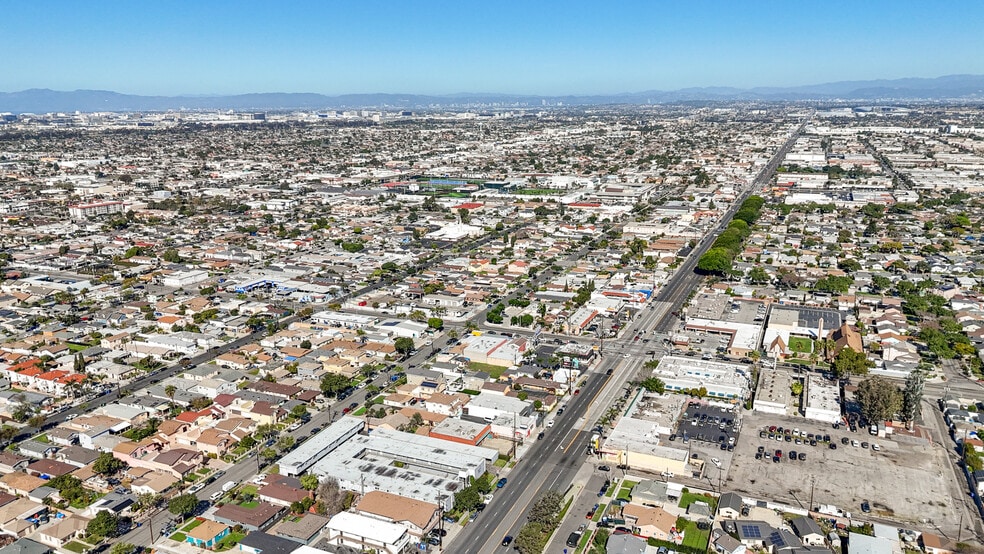 More Photos Of 15201 Prairie Ave, Lawndale Flex For Sale
