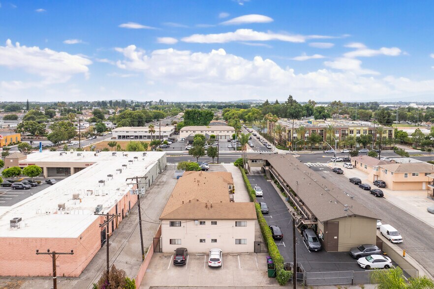 More Photos Of 3301 E Artesia Blvd, Long Beach Multifamily For Sale