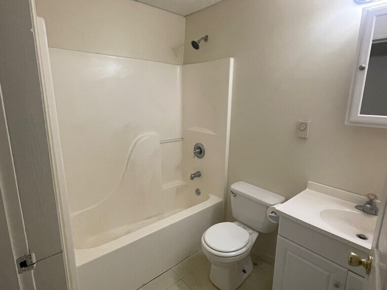 More Photos Of 321 Grove City Rd, Slippery Rock Apartments For Sale