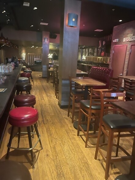 More Photos Of 531 Castro St, San Francisco Storefront Retail Residential For Lease