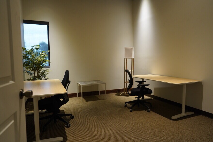 More Photos Of 1487 S Silicon Way, Saint George Freestanding For Lease