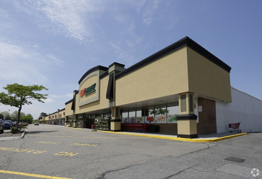 More Photos Of 1080-1140 Old Country Rd, Riverhead Unknown For Lease