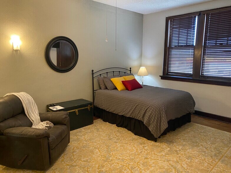 More Photos Of 102 N Fowler St, Meade Office Residential For Sale